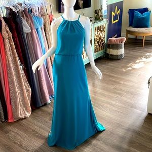 Beautiful new Kanali K Oasis color floor length gown.